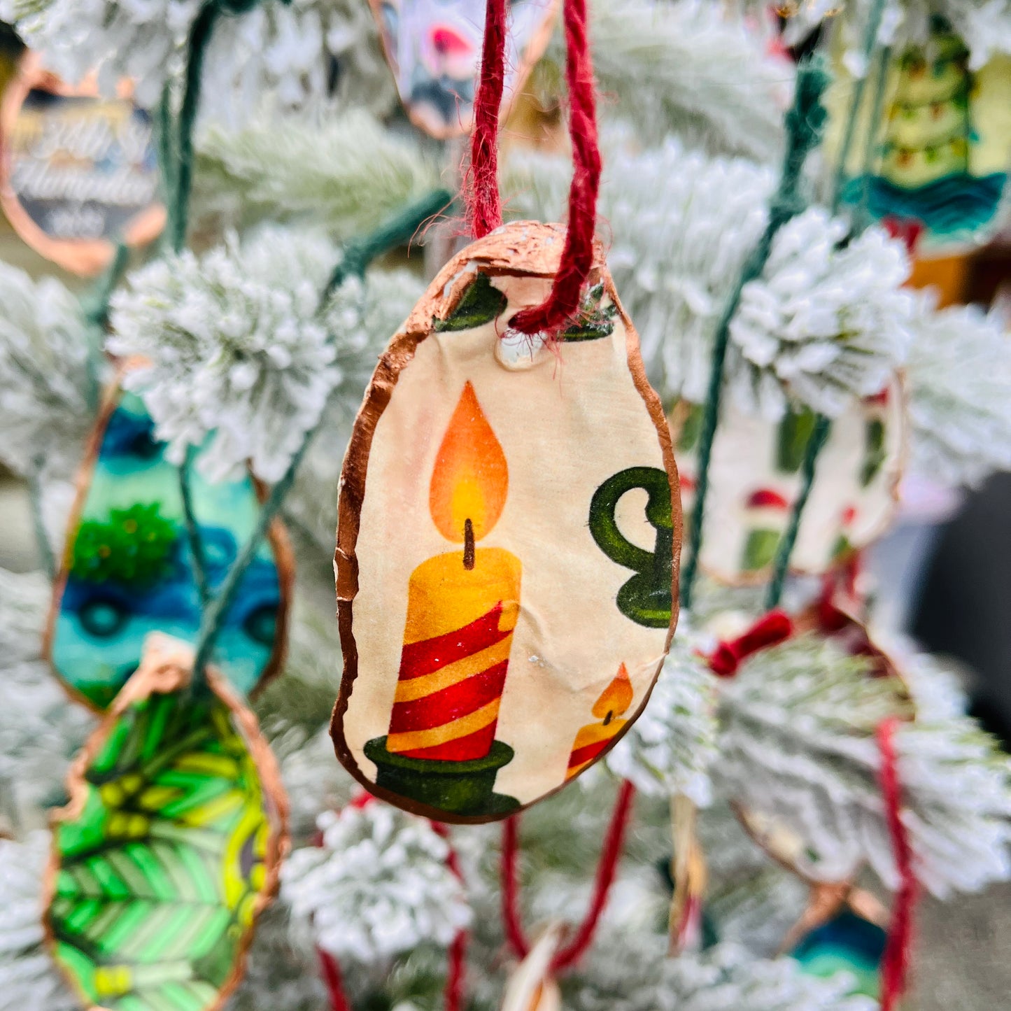 Holiday Candle Oyster Ornament – Classic Christmas Design