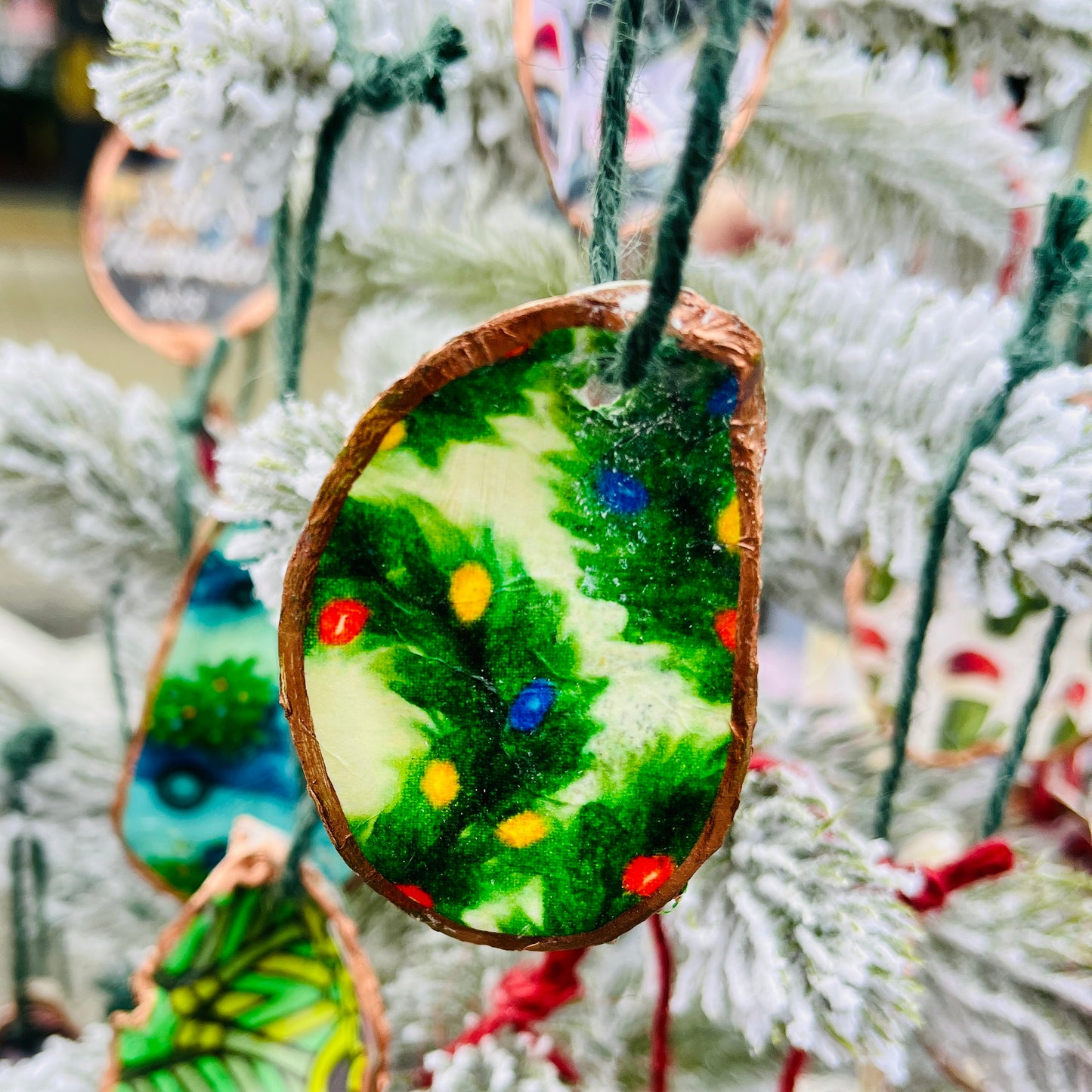 Evergreen Wreath Oyster Ornament – Festive Holiday Design