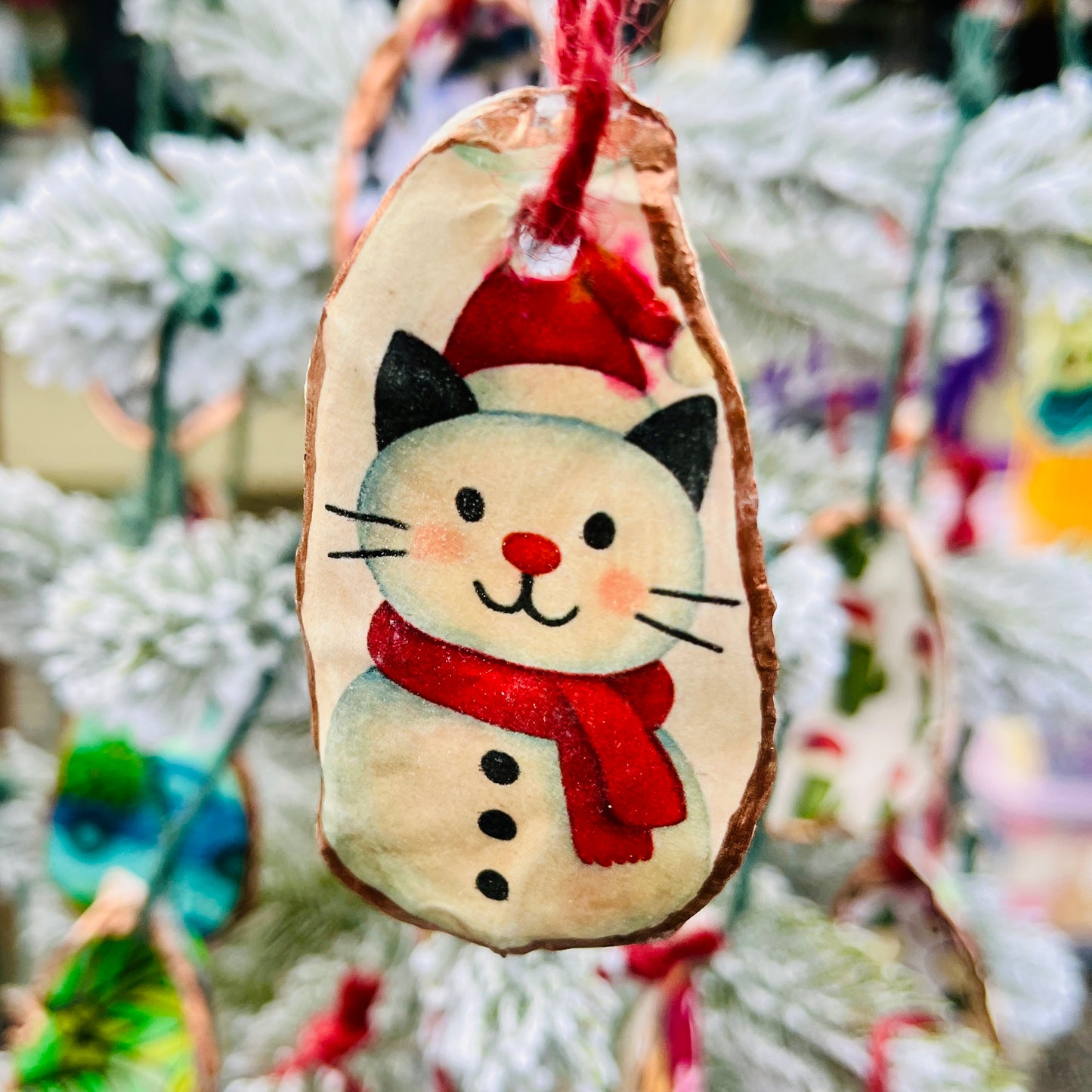 Snow Kitty Oyster Ornament